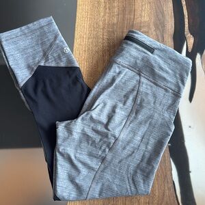 Women’s lululemon leggings size 6. Gray/black